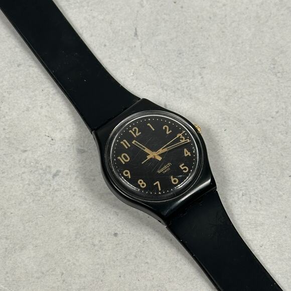 Swatch Watch Mens 34mm Black Golden Tac Swiss Quartz New Battery - Picture 1 of 10